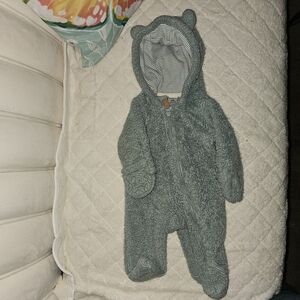0Carter's Fuzzy Teal Hooded Footie